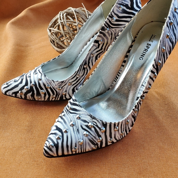 Zebra Studded Heels - Picture 2 of 9